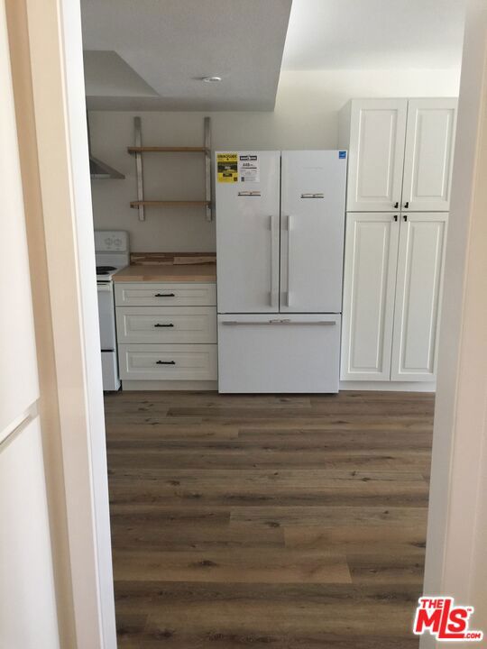 Image 3 of 16 For 9647 Spyglass Avenue 24