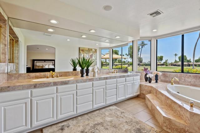 5 Barnard Court, Rancho Mirage CA: https://media.crmls.org/mediaz/66118210-944f-4916-9919-21b9e0e3e860.jpg