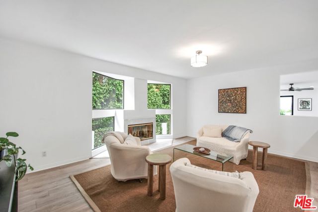 4223 Don Carlos Drive, Los Angeles CA: https://media.crmls.org/mediaz/66119134-49ce-49cc-b4a0-69d4377ee9da.jpg