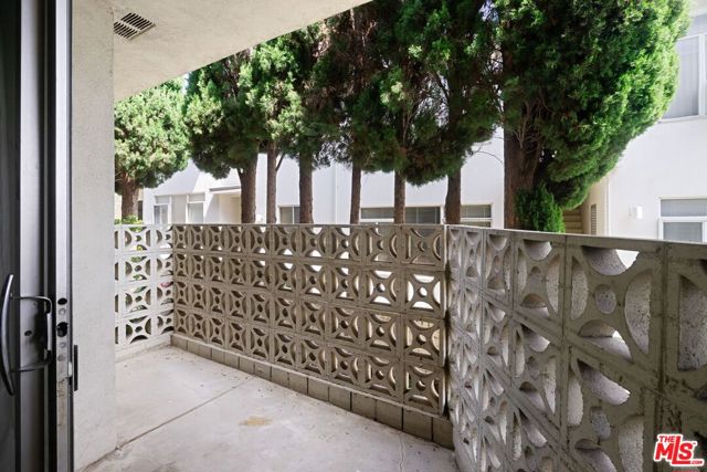 1481 Reeves Street, Los Angeles CA: https://media.crmls.org/mediaz/6611ce5c-6e9f-4dd7-99eb-b9a24059fa39.jpg