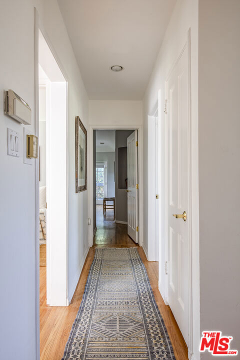 https://media.crmls.org/mediaz/661201cb-0667-4a3e-8fc5-239361550c7c.jpg?preset=X-Large