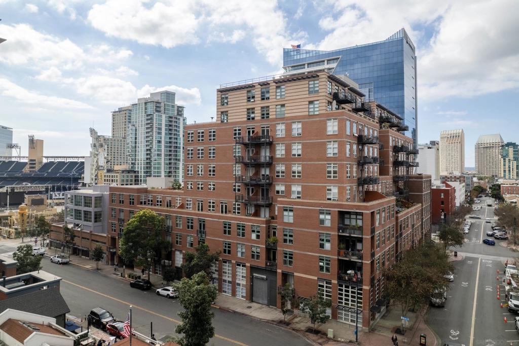 877 Island Ave #407