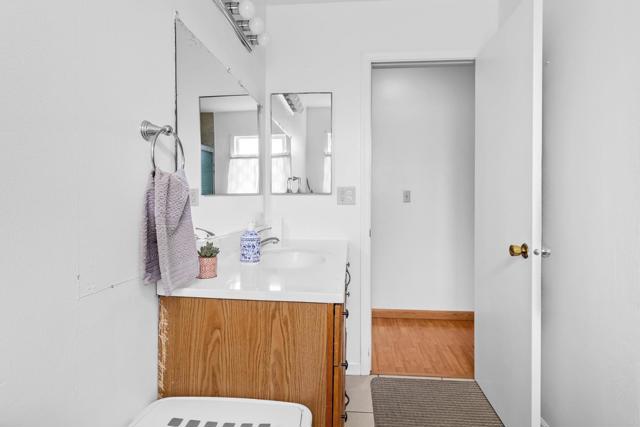 401 Spruce Circle, Watsonville CA: https://media.crmls.org/mediaz/66127e42-7008-4850-be20-305937ee1ac4.jpg