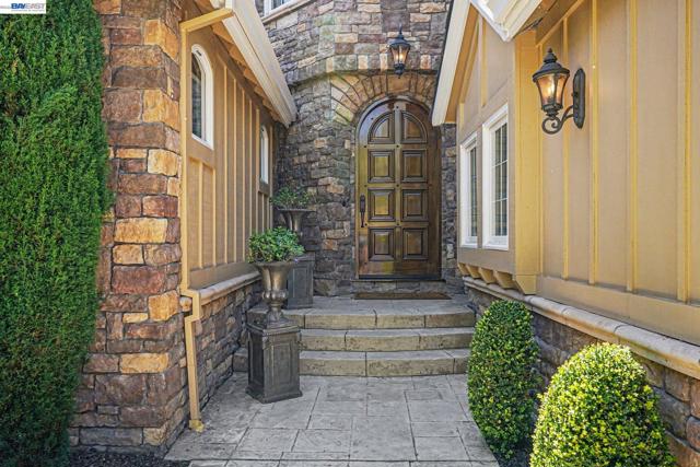 4275 QUAIL RUN PL, Danville CA: https://media.crmls.org/mediaz/6612bb2a-b29c-4849-b815-733e70b3b08e.jpg