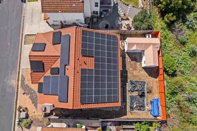 Detail Gallery Image 4 of 29 For 2067 Paseo De Anza, Vista,  CA 92084 - 3 Beds | 2 Baths