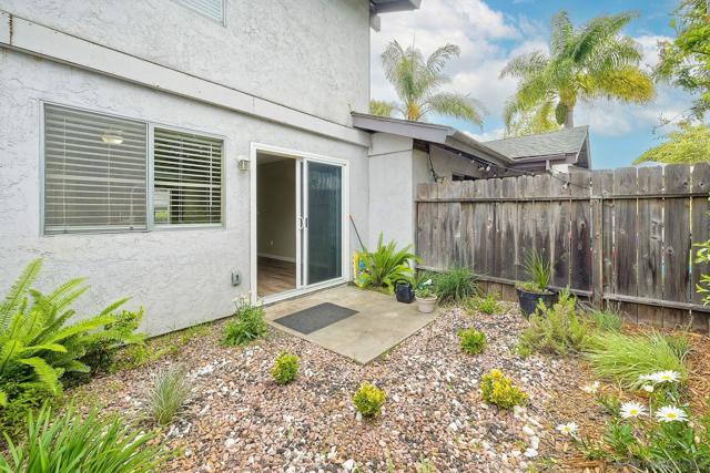 3436 Thunder Dr, Oceanside CA: https://media.crmls.org/mediaz/6612fc7a-6e37-4b15-8795-be9be10ef005.jpg