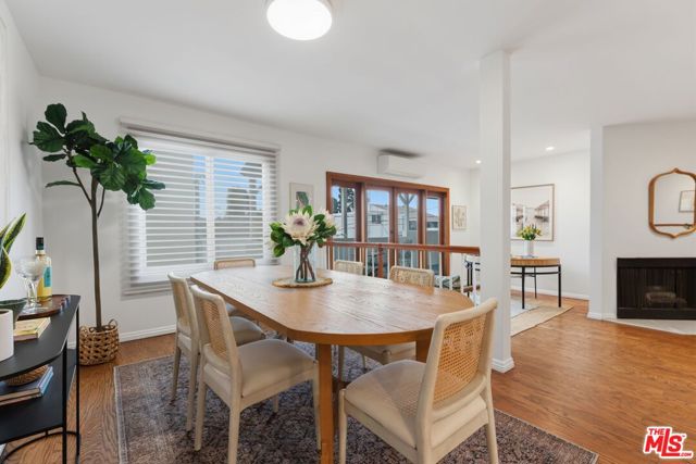 944 17th Street, 6 photo 5