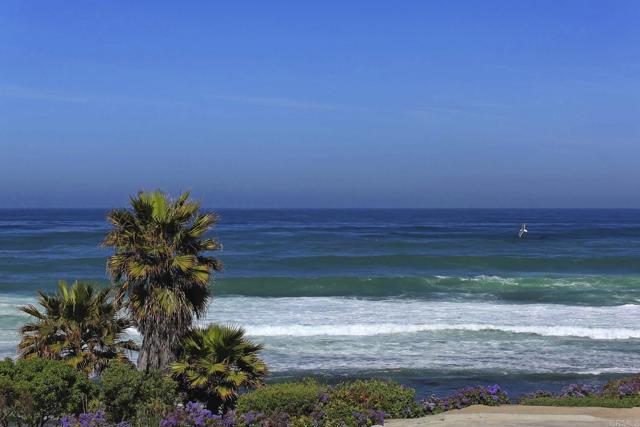 101 Coast Boulevard, La Jolla CA: https://media.crmls.org/mediaz/6614bba4-1c5f-494b-a335-3dd673fdb916.jpg