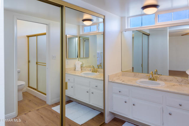 29451 Trailway Lane, Agoura Hills CA: https://media.crmls.org/mediaz/6614ef37-1ba9-4547-9349-dc4b91245d17.jpg