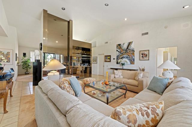 10109 Lakeview Drive, Rancho Mirage CA: https://media.crmls.org/mediaz/66155afc-2121-43cd-b58f-31aeded78503.jpg