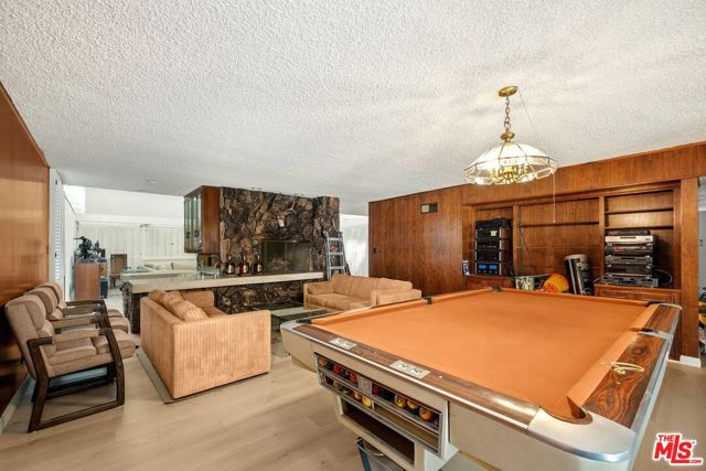 6505 S Halm Avenue, Los Angeles CA: https://media.crmls.org/mediaz/6615e6f6-f741-4ca3-bc31-006b4d8a1545.jpg
