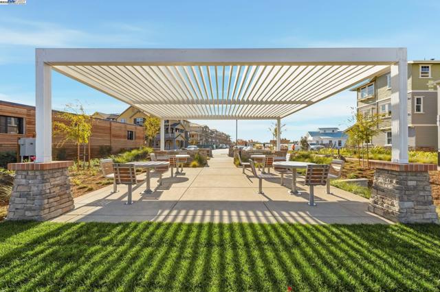 4715 Marengo Common, Livermore CA: https://media.crmls.org/mediaz/66160e62-1f7b-42ef-96ce-dcad0db50c5a.jpg