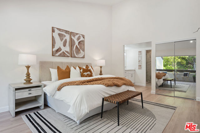 17109 Palisades Circle, Pacific Palisades CA: https://media.crmls.org/mediaz/66168e56-340e-4152-b6cd-07c22fac56d9.jpg