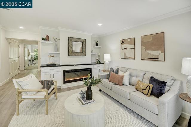 1459 Rockledge Ln, Walnut Creek CA: https://media.crmls.org/mediaz/6616a01f-58bc-4170-b400-e2092774d5fa.jpg