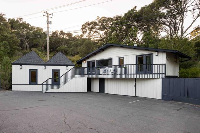 835 La Honda Road, Woodside CA: https://media.crmls.org/mediaz/6616a26b-fcc9-411c-9f87-827b443be7bf.jpg