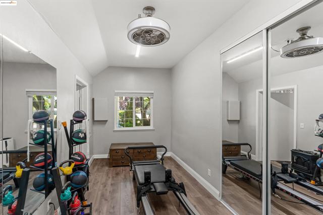 1600 Eden Plains Rd, Brentwood CA: https://media.crmls.org/mediaz/6616d5e0-d601-4c3c-9f6a-71a505c34cac.jpg