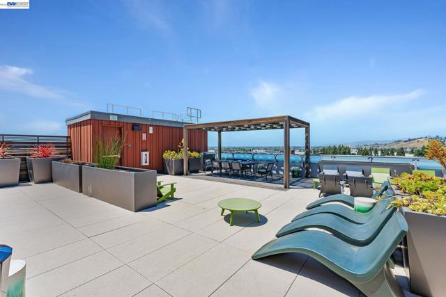 45128 Warm Springs Blvd, Fremont CA: https://media.crmls.org/mediaz/6617a203-6503-4935-9911-3819a4c4e8b7.jpg