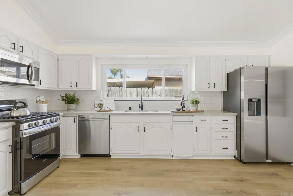 5848 Chateau Drive - photo 18
