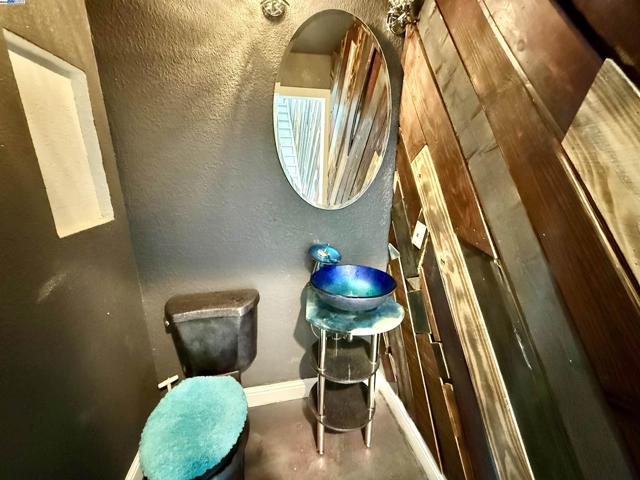 1817 Bluebell Dr, Livermore CA: https://media.crmls.org/mediaz/66184f70-24d2-4a32-bd7b-27bc6857ca03.jpg