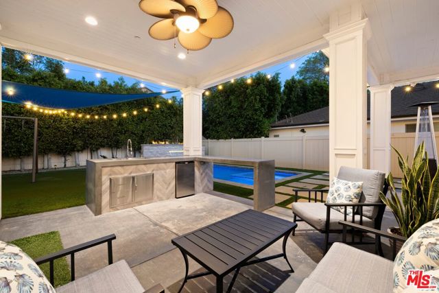 4728 Vesper Avenue, Sherman Oaks CA: https://media.crmls.org/mediaz/66194085-0a9c-4b81-a0cb-c8ecd8b33387.jpg