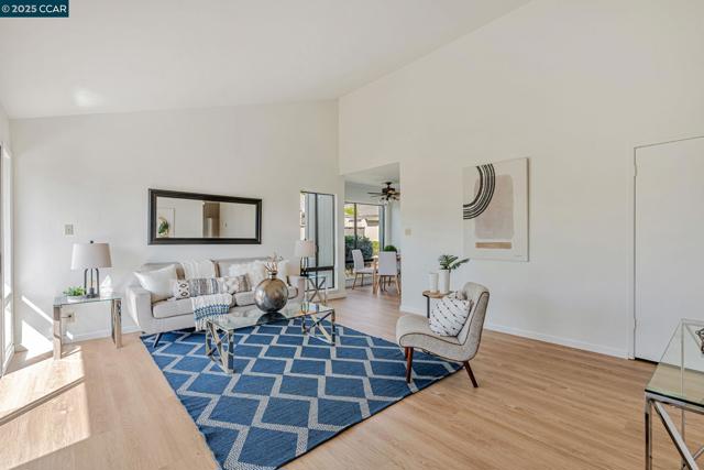 1335 Kenwal Rd, Concord CA: https://media.crmls.org/mediaz/661974f4-a3bc-4ef9-b986-877b51954b11.jpg