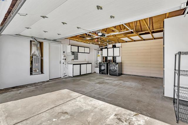 427 Summerwood Dr, Fremont CA: https://media.crmls.org/mediaz/6619cdbe-bdc4-41fe-a105-7fb8a54a0baa.jpg