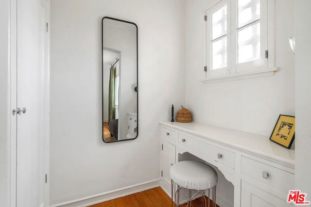 3691 Aureola Boulevard, View Park CA: https://media.crmls.org/mediaz/661a025b-f770-46f1-9cc9-1197acc7bc55.jpg