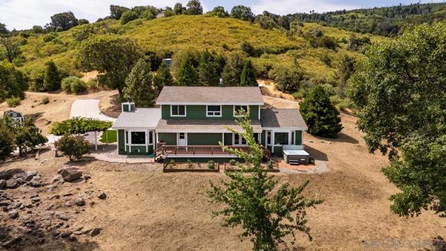 16690 Iron Springs Rd, Julian CA: https://media.crmls.org/mediaz/661ab45c-d992-49ca-9c60-35879f674907.jpg