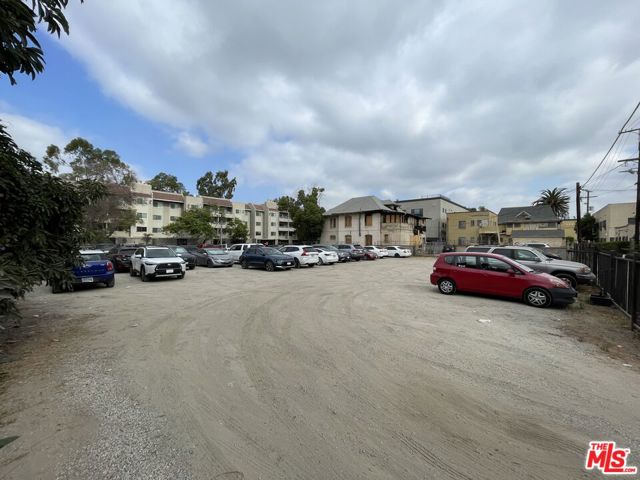 3024 Royal Street, Los Angeles CA: https://media.crmls.org/mediaz/661acb92-0168-4335-9b6a-a393e8809f58.jpg
