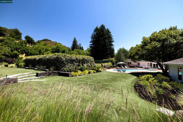 3828 Happy Valley Road, Lafayette CA: https://media.crmls.org/mediaz/661bca3b-c789-42a4-b2be-f3e527aa1d76.jpg
