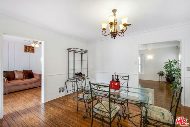 3408 W Martin Luther King Jr Boulevard, Los Angeles CA: https://media.crmls.org/mediaz/661be2af-f542-41d2-ab2b-4b5d48b7ea3b.jpg