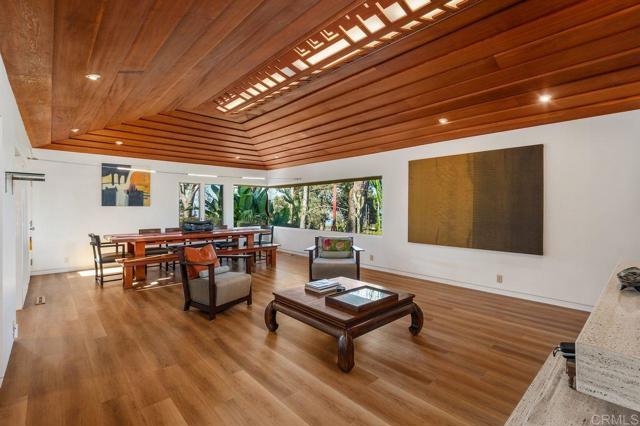 Detail Gallery Image 7 of 60 For 1859 Zapo St, Del Mar,  CA 92014 - 5 Beds | 4/1 Baths