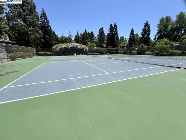 2418 Twinflower Ct, Martinez CA: https://media.crmls.org/mediaz/661c48ee-e5bc-47cc-92e8-40ce4d9899ed.jpg