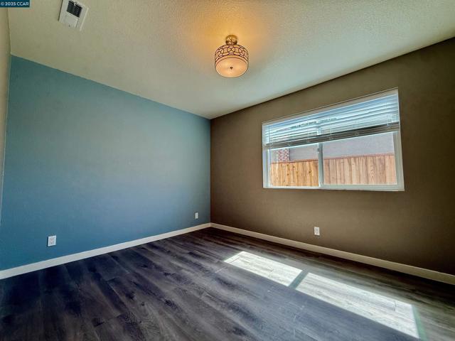 148 Lancaster Way, Vallejo CA: https://media.crmls.org/mediaz/661cf72d-d89f-4bfb-952b-8c8c576eb321.jpg