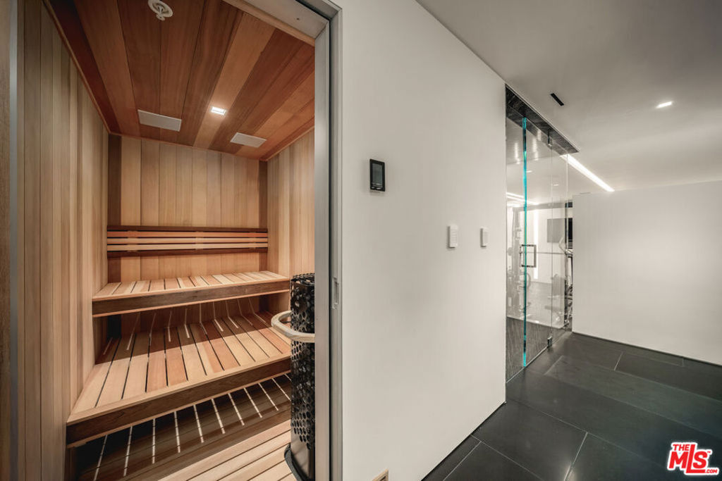 MLS #25575239 img 30