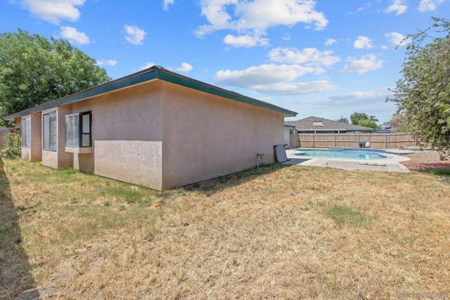 300 W Adrian Way, Hanford CA: https://media.crmls.org/mediaz/661ed950-b90e-4e64-b963-3fdfd1ec3568.jpg