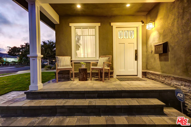 8500 Mcconnell Avenue, Los Angeles CA: https://media.crmls.org/mediaz/661ee380-dbe4-4bd8-a75f-76a9b1fc0940.jpg