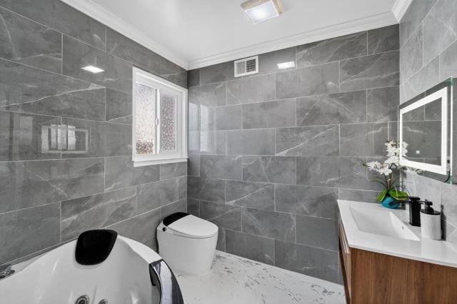 5602 Meridian Avenue, San Jose CA: https://media.crmls.org/mediaz/661ee8a0-de88-4e21-a946-feaa3ab5e0cd.jpg