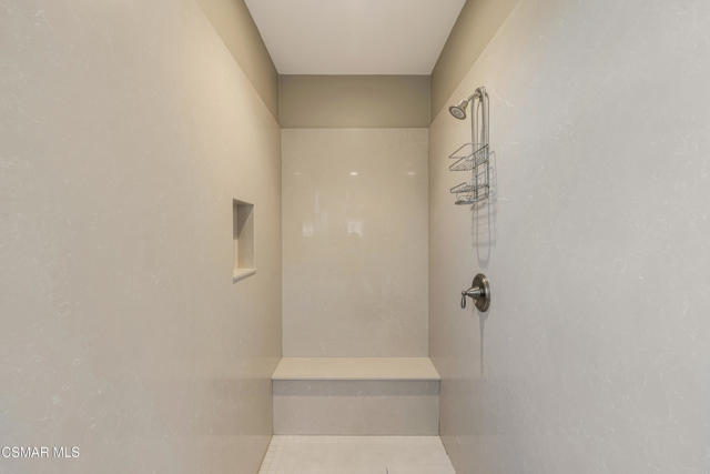 13170 Bent Grass Place, Moorpark CA: https://media.crmls.org/mediaz/661fb855-b1f2-4204-99bd-a8d7517f5344.jpg