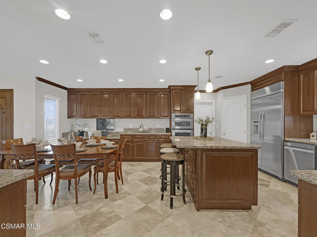 3000 Starling Avenue, Thousand Oaks CA: https://media.crmls.org/mediaz/6621c260-3226-4568-89eb-792c382d23c4.jpg