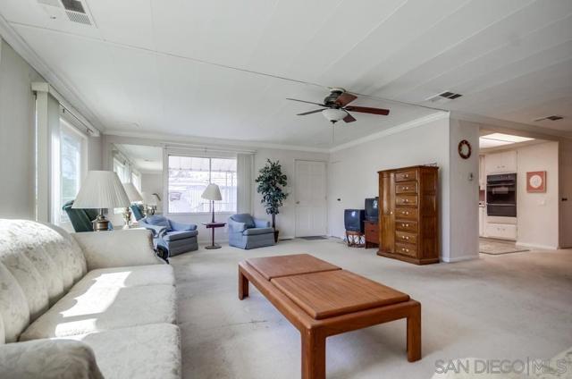 14215 Pecan Park Ln, El Cajon CA: https://media.crmls.org/mediaz/6621d536-a2bc-4a0d-998a-52a3c841bcfe.jpg