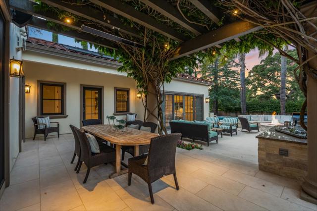 1355 Arbor Avenue, Los Altos CA: https://media.crmls.org/mediaz/6621effd-8fd7-49c3-a712-5955ebc836a4.jpg