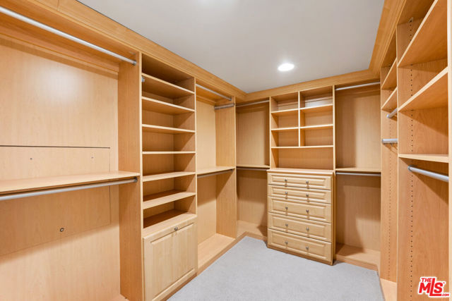 Drew Fenton | 17087 Palisades Circle Pacific Palisades CA | MLS: 7324465