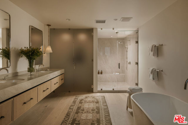 3 Bed Home for Sale in Los Angeles, California