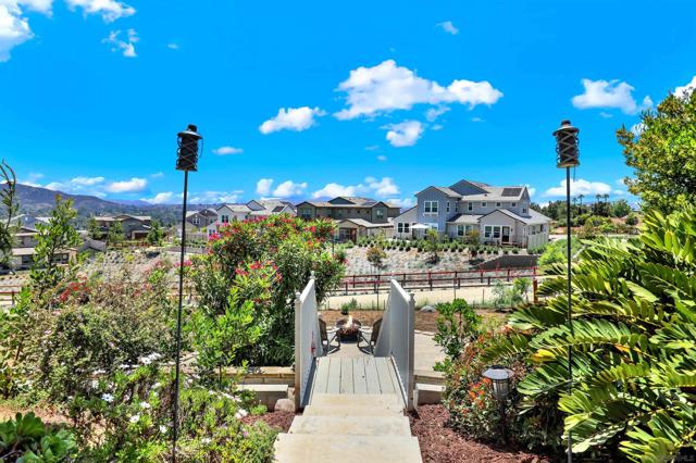 17342 Tam O Shanter Dr, Poway CA: https://media.crmls.org/mediaz/66232fc5-9d0a-452c-984d-84a0fd16b300.jpg
