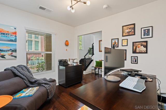 7839 Inception Way, San Diego CA: https://media.crmls.org/mediaz/662391e0-ac6b-4336-8caa-fb4e00249b0e.jpg