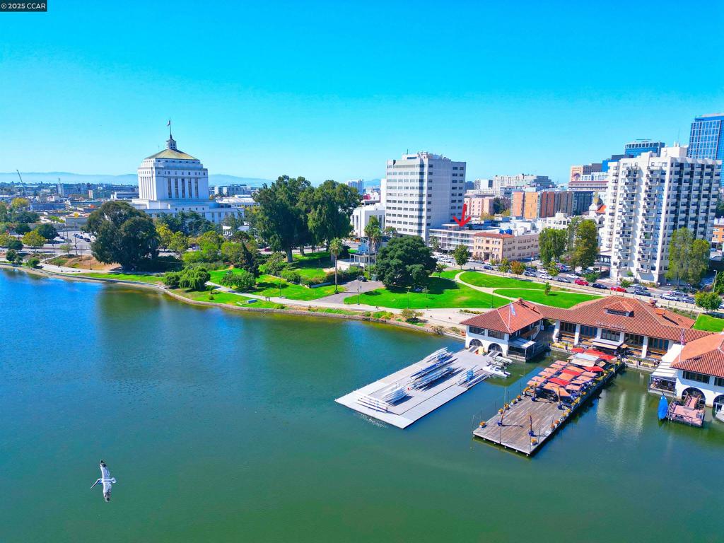 1425 Lakeside Drive #101