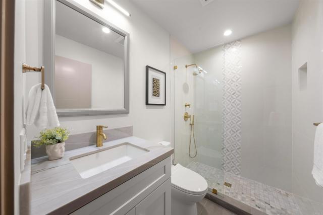 164 Cherry Avenue, Carlsbad CA: https://media.crmls.org/mediaz/6625249e-b583-4749-b86f-9288e6980114.jpg