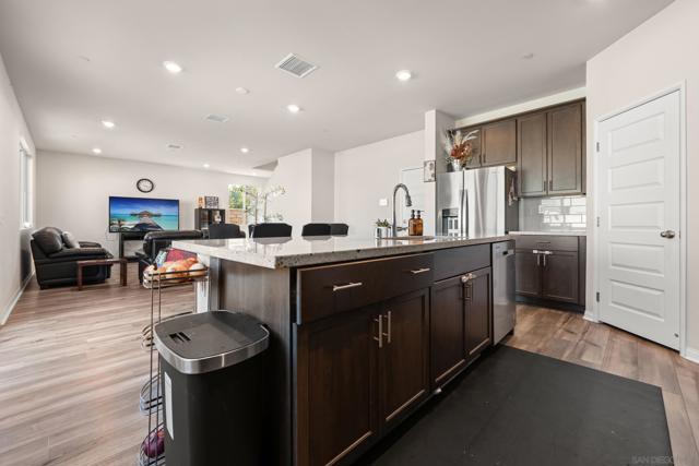 13305 Cultivate Ct, Valley Center CA: https://media.crmls.org/mediaz/6625e6e2-9911-45d9-ad1e-217fb0ee6bc6.jpg