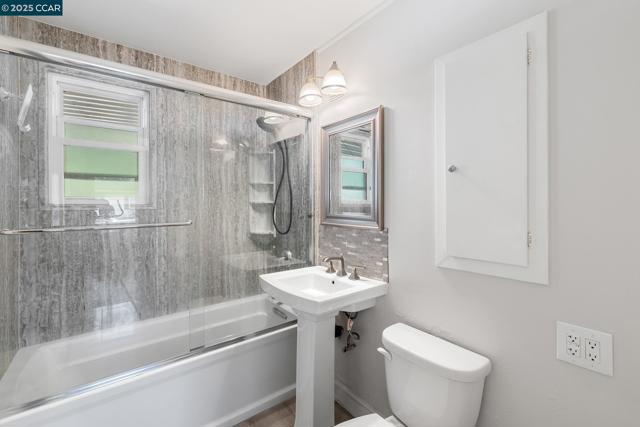 1935 Chestnut Ave, Antioch CA: https://media.crmls.org/mediaz/662679a1-6692-46ab-886b-bc6cf2194bb6.jpg